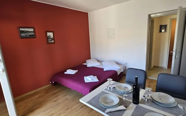 Apartment in the Coastal Town of Grebastica