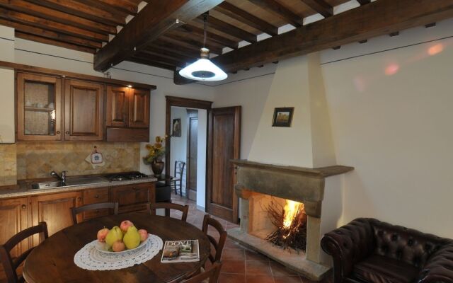 Farmhouse With Swimming Pool in Cortona