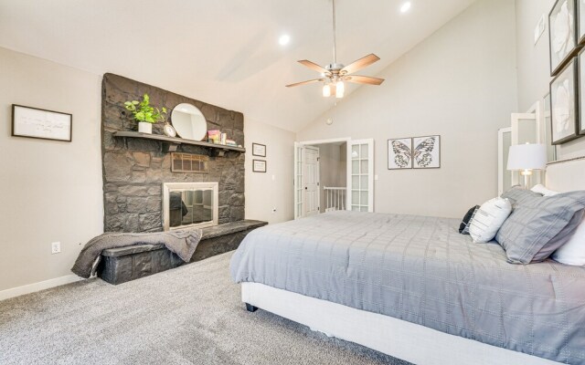 Seguin Riverfront Retreat: Fishing Dock + Kayaks!