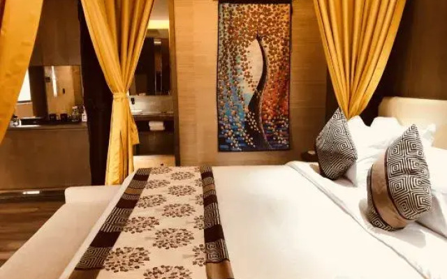 Karen Le Business Hotel