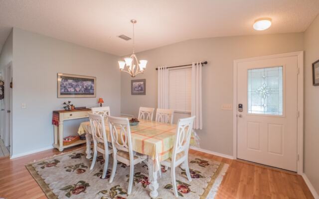 Amelia Avenue 3669 by White Pelican VR