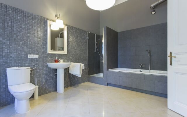 Tyzenhauz Apartments - Luxury