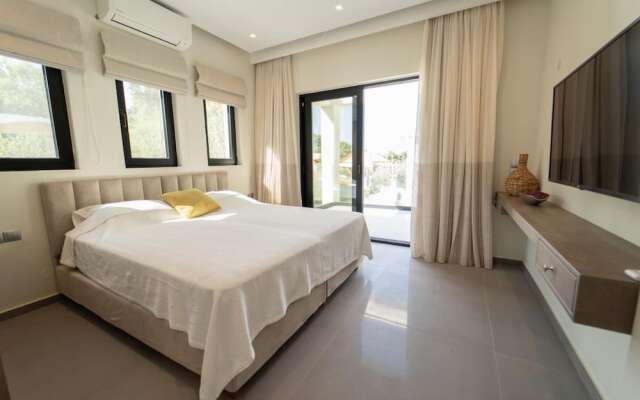 Villa Halcyon in St Stefanos Bay