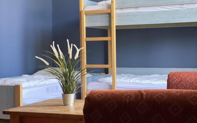 Blue Doors Hostel KTV