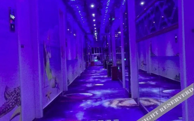 Baiyou Hotel (Shanghai Hongqiao Airport Wuzhong Road)