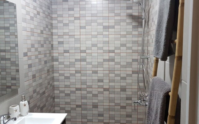 Erra - Berry - Athens Center,180m²,Big Balconies,6 BD,3 BATH