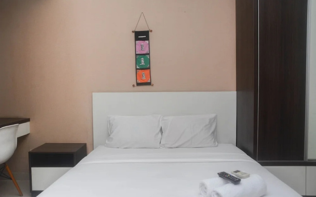 Homey And Minimalist Studio Grand Dhika City Apartment