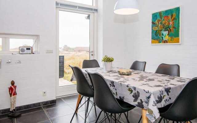 6 Person Holiday Home in Romo