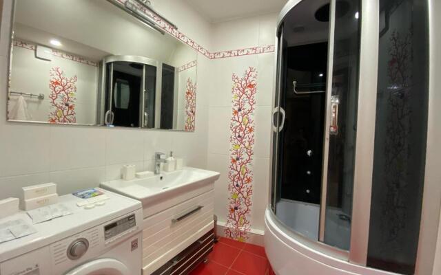 3-h komnatnye apartamenty v tsentre