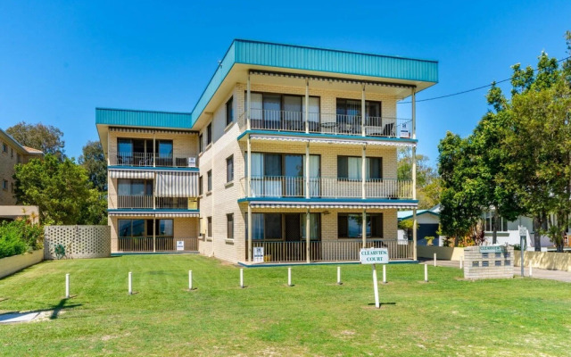 Water Views - Top Floor -Clearview Apartments South Esp, Bongaree