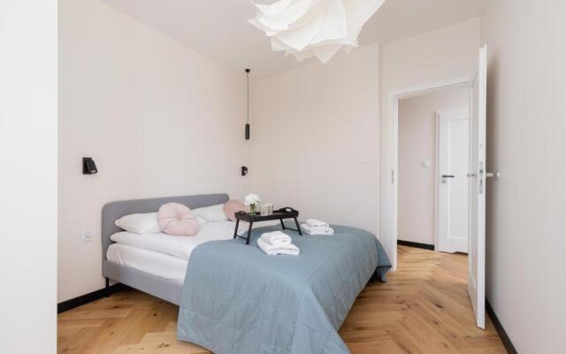 Mogilska Apartments by Renters Prestige