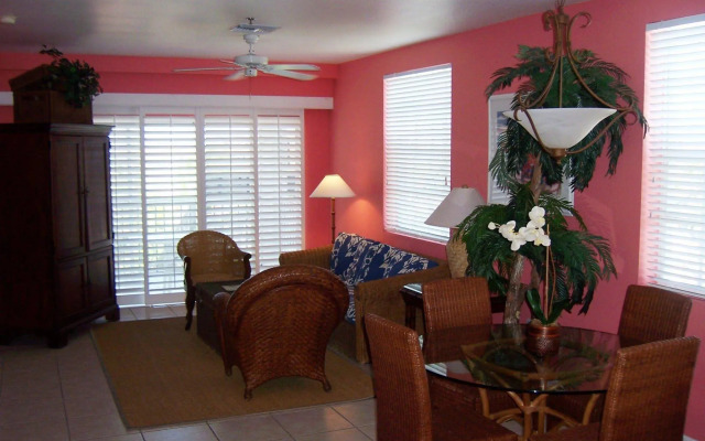 Olde Marco Island Inn and Suites