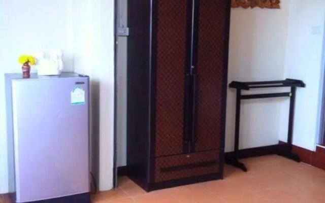 Lanta Mattia Bungalows and Resort
