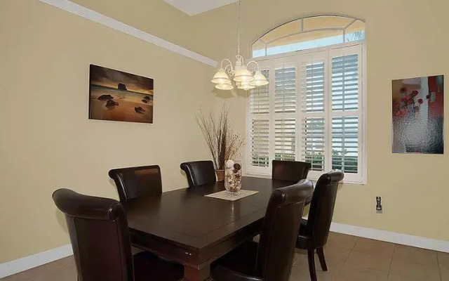 Villa Bayshore