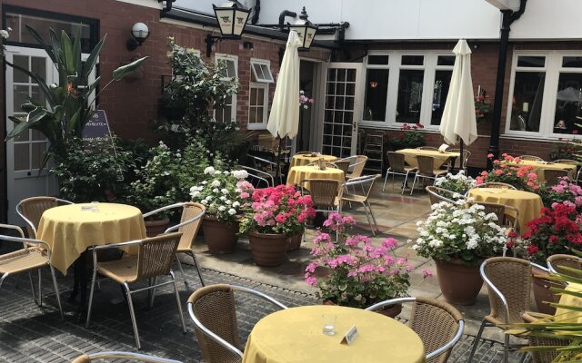 The Carre Arms Hotel