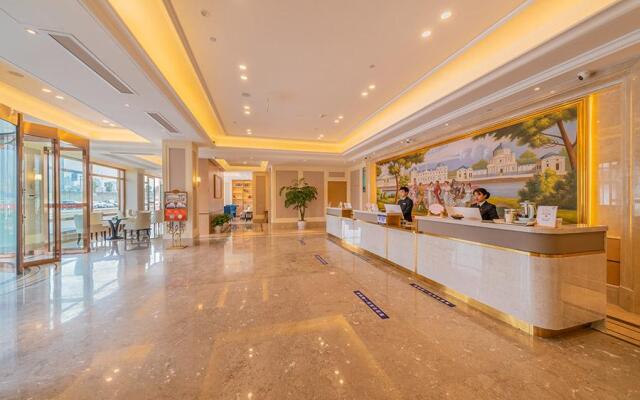 Vienna Hotel Chongqing West Station Square