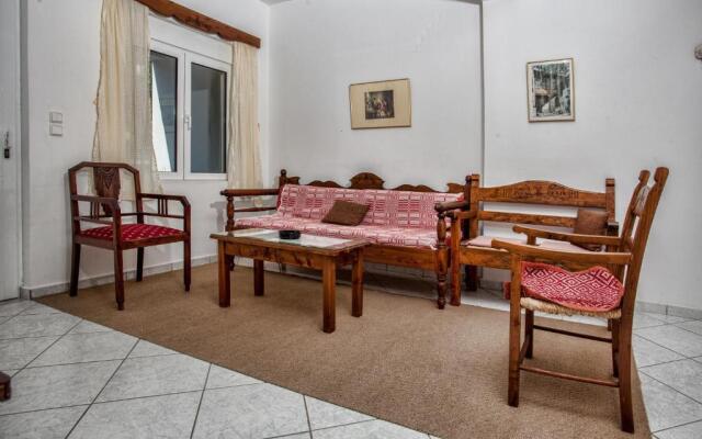 Alexandros Apartments