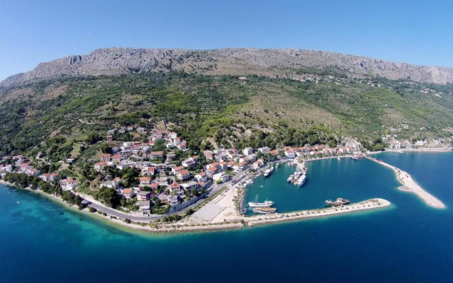 Apartments by the sea Krilo Jesenice, Omis - 14459