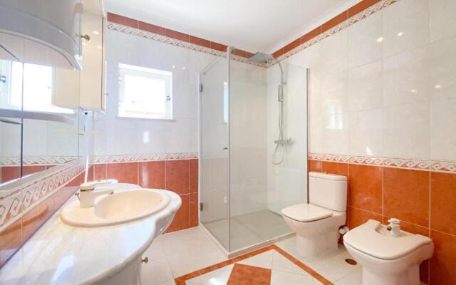 Ocean's Eye Sea view, 200m from the beach