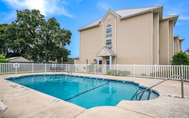 Americas Best Value Inn & Suites Brunswick