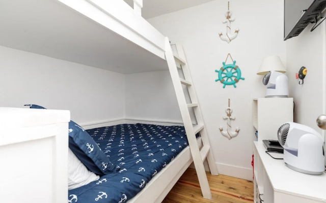 Resort Pool & Pet Friendly Sleeps 9