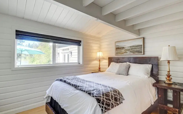 Bainbridge Island Group Retreat w/ Pickleball!