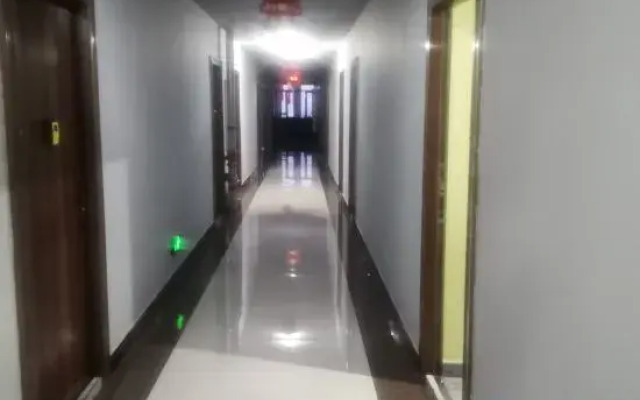 Yunxi Apartment Hotel (Huolin Gol Station)