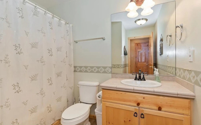 007 - The Log Cabin Getaway