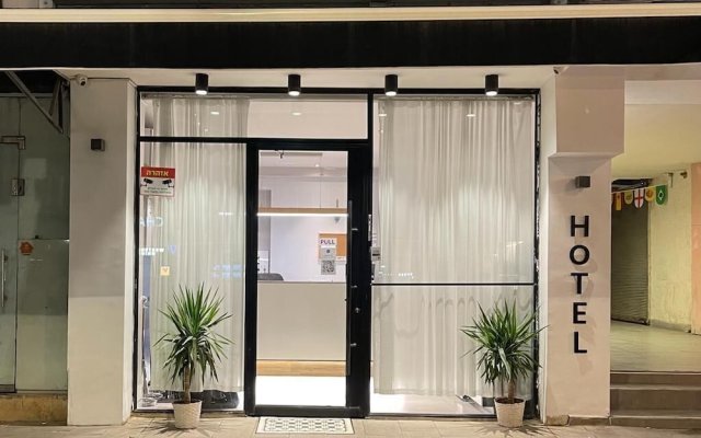 TLV Apartment 77