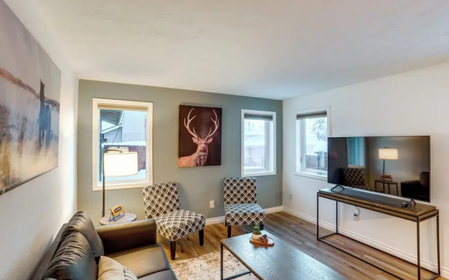 'northern Bliss' Modern Mtn-view Home in Fairbanks