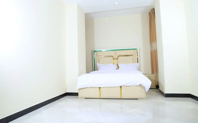 PrimeNest - 3 bedroom Apartment