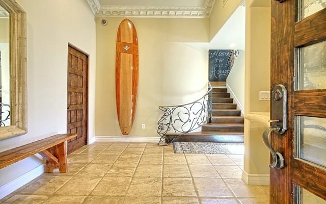 Large Ventura Keys Waterfront 4 Bedroom Home