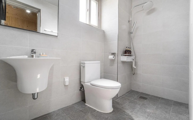 Jeju Timberhouse Pension