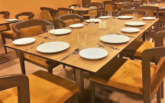 GenX Surat BY 1589 Hotels