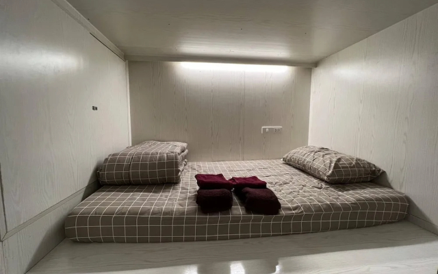 comfy crib hostel