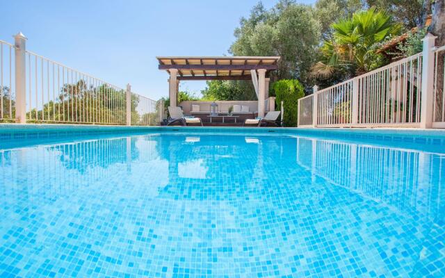 SA FONT - Villa for 6 people in Petra.