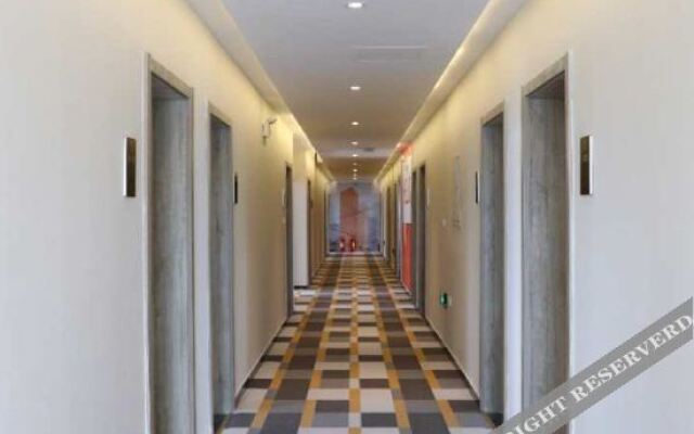 Shell Hotel(Hejian new station)