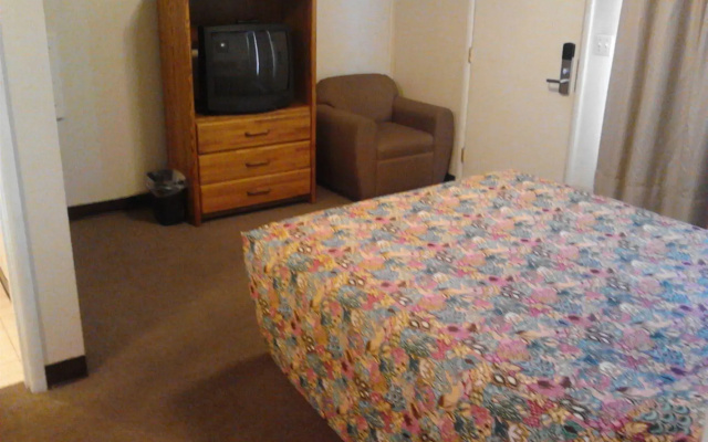 Blue Coast Inn and Suites
