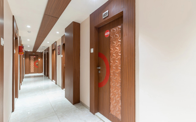 Hotel Simran Raghuveer Para by OYO Rooms