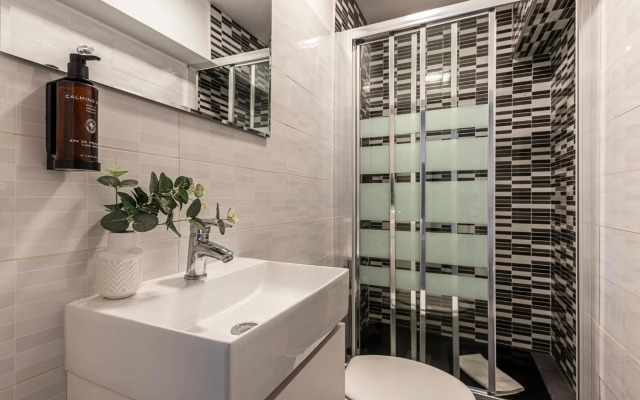 BNBHolder Calm Duplex RETIRO FREE PARKING