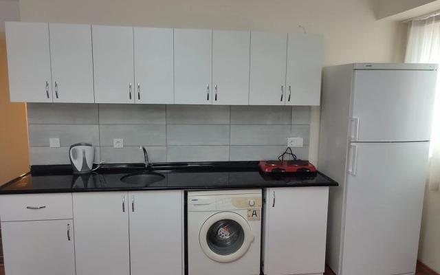 White Crown Apartman ve Yaşam Merkezi