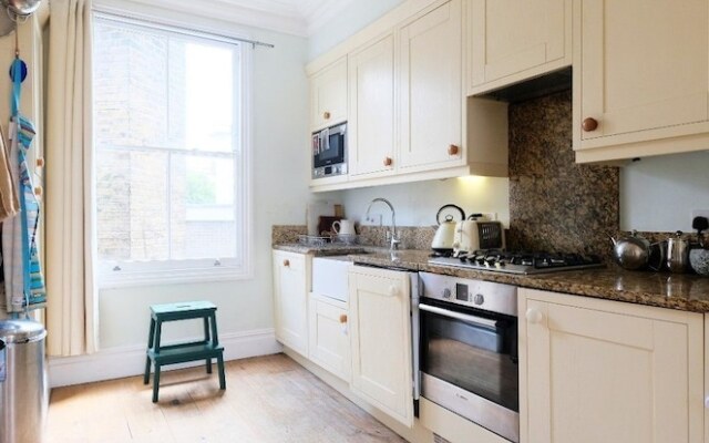 3-br Spacious Flat in Central London
