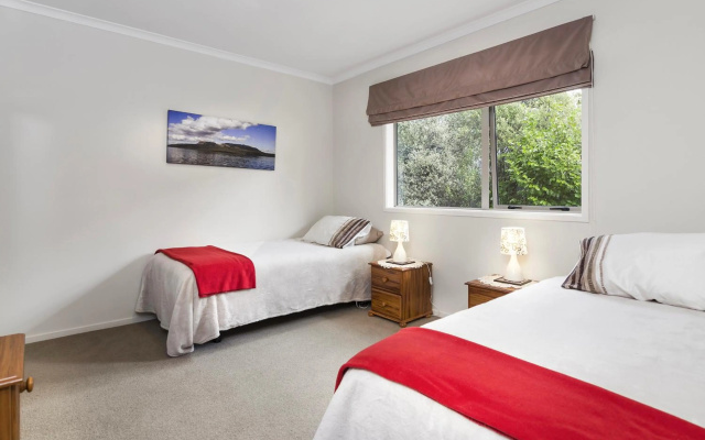 Rainbow Cottage - Lake Tarawera Cottage — 4-star hotel in Lake Okareka