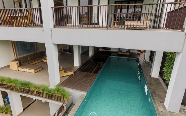Kamala Villa 10 bedrooms with a private swimming pool
