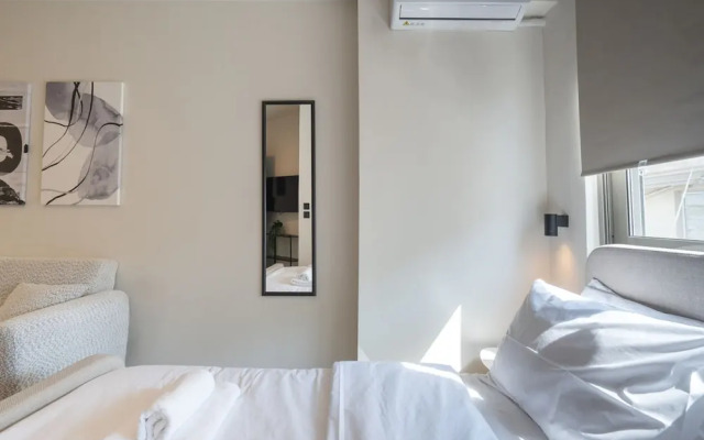 LIV - Prime Central Athens Studio S8-3a