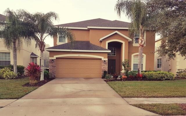 Dreamy 6 Bedroom Vacation Home - 499