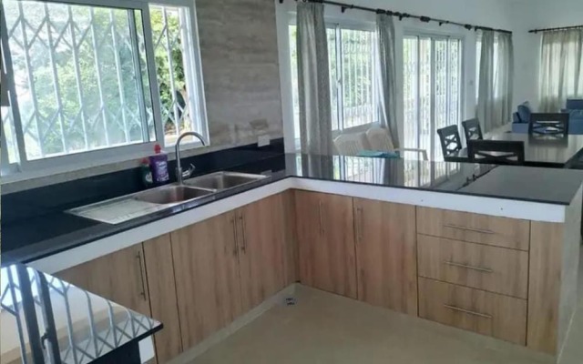 Impeccable 3-bed Villa in Anse Boileau!