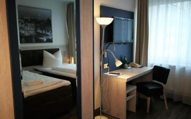 Hotel Near By