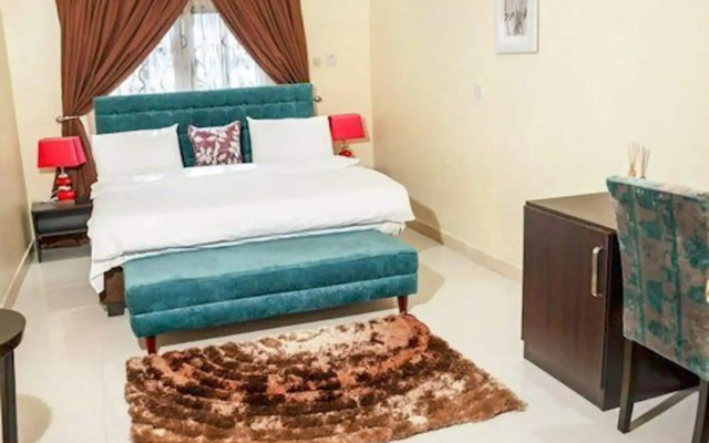 Topaz Luxury Suites & Apartments