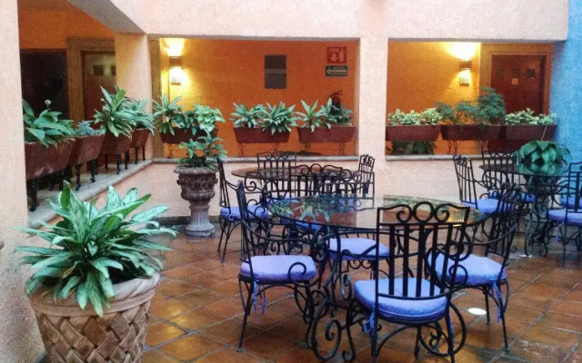 Hotel La Rienda Misión Tequillan